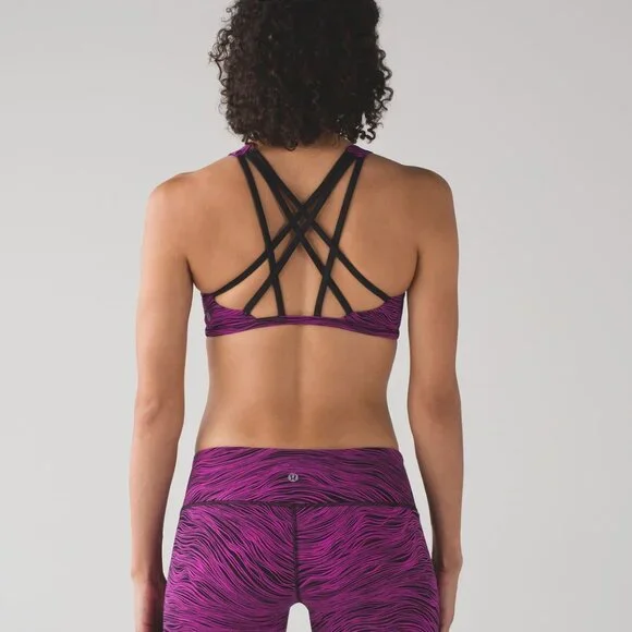LULULEMON Sz 4 Free To Be Tranquil Bra Life Lines Polar Pink Black Luxtreme - 4 - Picture 3 of 10
